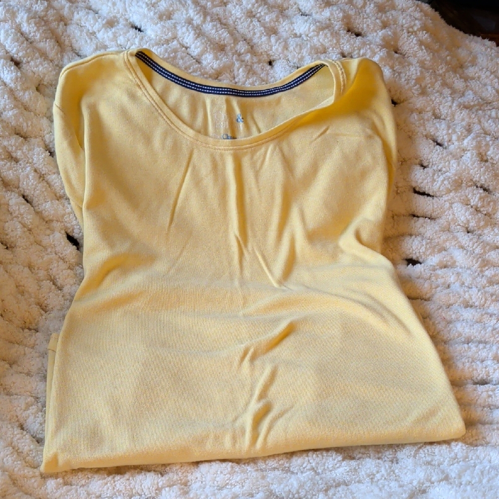 Croft & Barrow Soft Yellow Short Sleeve Tee